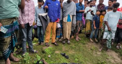 রায়গঞ্জে অটোরিকশা চালকের গলাকাটা মরদেহ উদ্ধার, ছিনতাইয়ের ইঙ্গিত