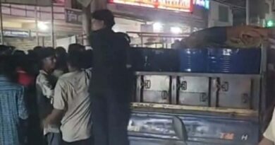 উল্লাপাড়ায় ২৪ শত লিটার পেট্রোল আটক গ্রেফতার-২