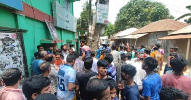 ঘন ঘন লোডশেডিংয়ে ক্ষুব্ধ রায়গঞ্জের তাঁত শিল্প, রাস্তায় মালিক-শ্রমিকরা